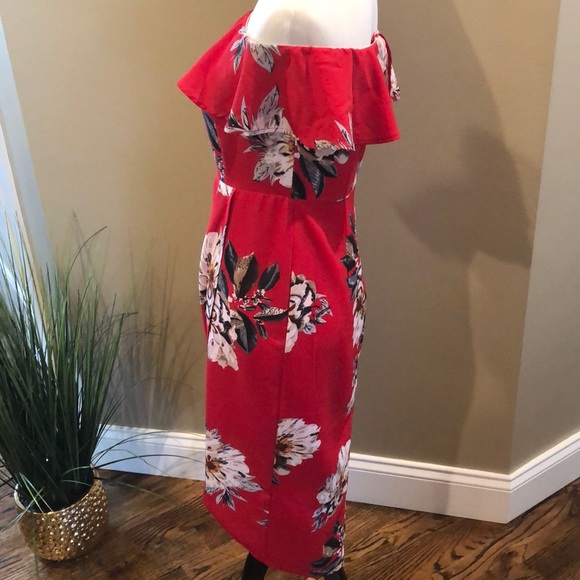 Red floral dress - Picture 5 of 8